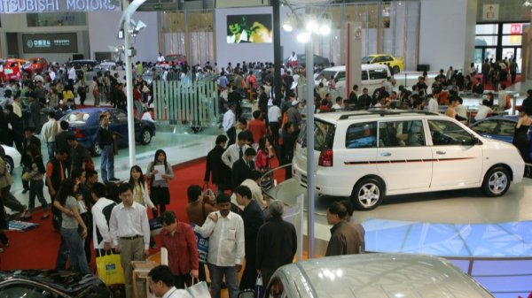 炒股配资入门知识网 中国银行上海市分行全面开展2023年“金融消费者权益保护教育宣传月”活动